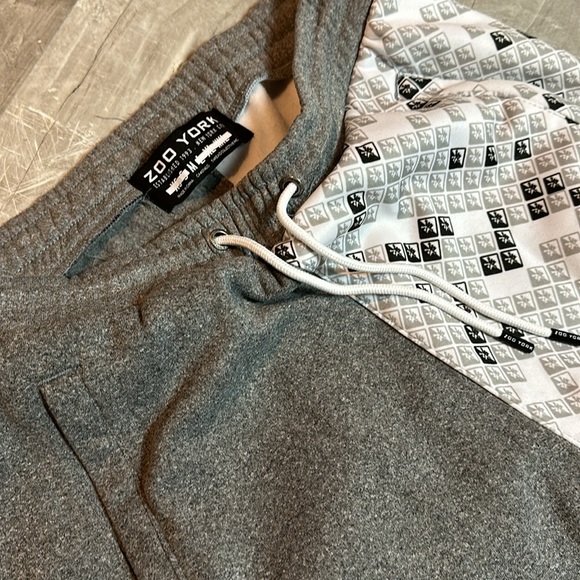 Men’s Zoo York Sweatpants/Joggers - Picture 2 of 4